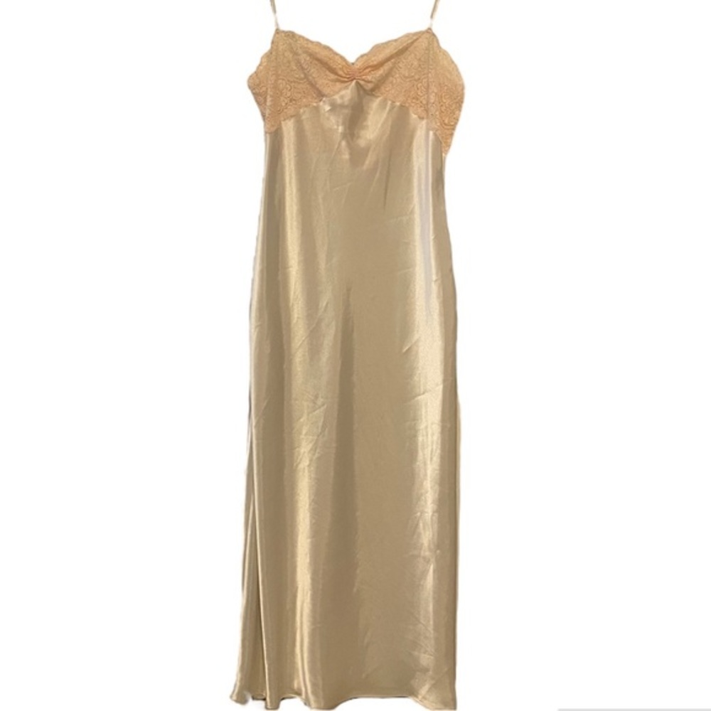 VERSAILLES WHITE AND PINK SILKY AND FLORAL‎ LACE MAXI DRESS SIZE MEDIUM